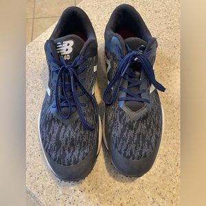 New Balance Turf shoes size 9 Black with navy shoelaces
